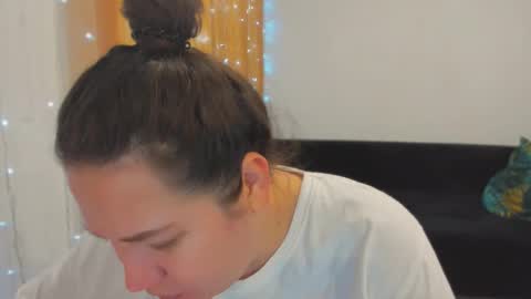 Snapshot of _madalexa_ chatting on 09-14-25, 05:45 Alexa online show from 09-14-25, 05:45