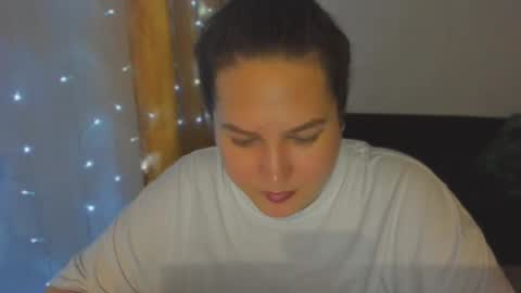 Snapshot of _madalexa_ chatting on 09-24-25, 10:57 Alexa online show from 09-24-25, 10:57