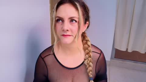 Lady Chanel online show from 05-01-26, 05:39