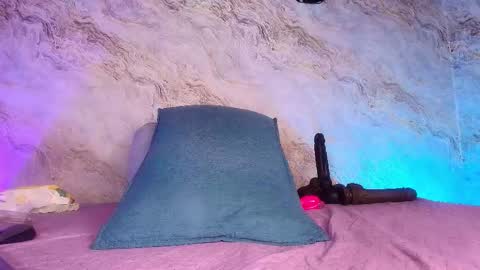 Maddy online show from 11-15-25, 12:02