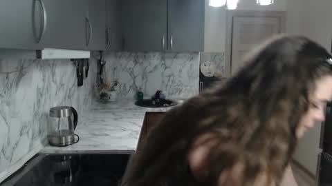 Snapshot of _mamma_mia_ chatting on 01-28-25, 09:50 Kate online show from 01-28-25, 09:50