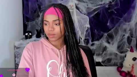 Snapshot of _marcela_22 chatting on 10-09-25, 04:10 MARCELA online show from 10-09-25, 04:10