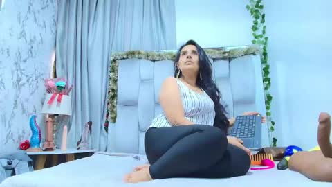 _marcela__ online show from 12-16-25, 12:32