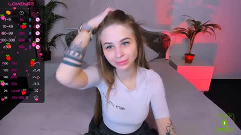 Eva  online show from 01-04-25, 10:13