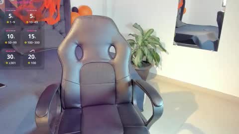 Maria online show from 10-17-25, 08:44