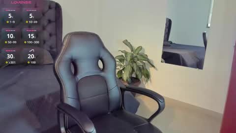 Maria online show from 10-20-25, 07:03