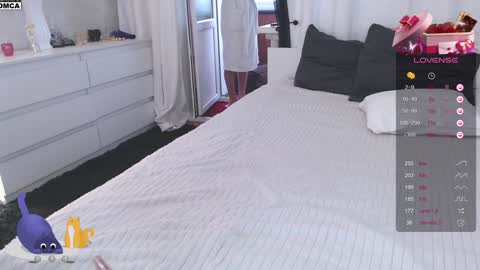 Mari online show from 12-21-24, 04:52