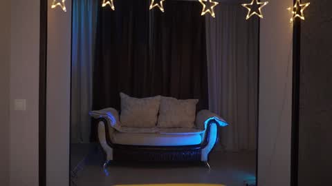  Gwen  online show from 01-14-25, 09:30