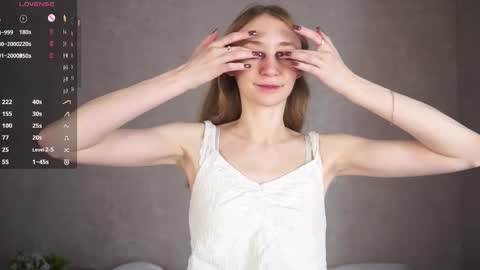  Gwen  online show from 09-17-25, 07:32