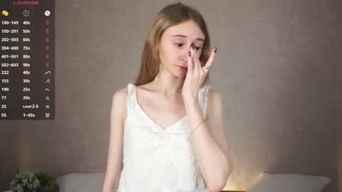  Gwen  online show from 09-18-25, 03:52