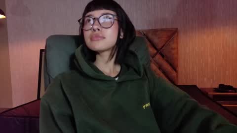 Mavis  online show from 10-15-25, 08:31