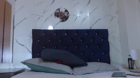 Snapshot of _maximo_1 chatting on 05-25-26, 01:06 _maximo_1 online show from 05-25-26, 01:06