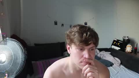 Snapshot of _medaed20_ chatting on 10-11-25, 02:15 Medaed20 online show from 10-11-25, 02:15