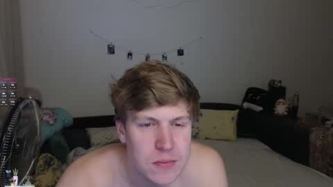 Snapshot of _medaed20_ chatting on 10-20-25, 04:51 Medaed20 online show from 10-20-25, 04:51