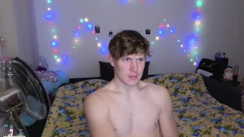 Snapshot of _medaed20_ chatting on 10-24-25, 05:53 Medaed20 online show from 10-24-25, 05:53