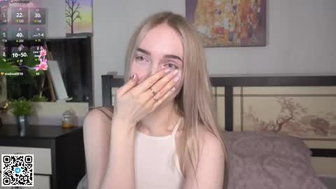 Snapshot of _medal_of_horny_ chatting on 09-27-25, 08:08 Elva and Kate online show from 09-27-25, 08:08