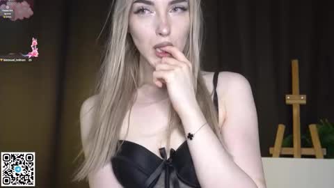 Snapshot of _medal_of_horny_ chatting on 10-26-25, 08:31 Elva and Kate online show from 10-26-25, 08:31