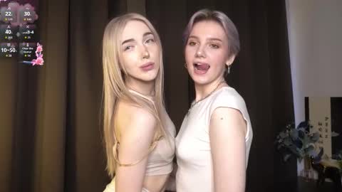 Elva and Kate  online show from 12-20-25, 07:59