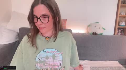Snapshot of _meg chatting on 04-16-26, 08:37 Meg online show from 04-16-26, 08:37