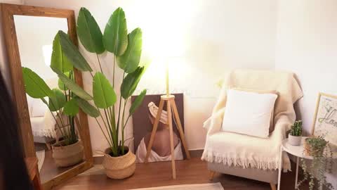 Megan online show from 09-29-25, 07:19