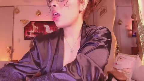 Marce  online show from 11-25-25, 02:06