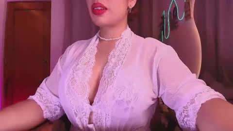 Snapshot of _megan_akbar chatting on 03-22-26, 01:14 Marce online show from 03-22-26, 01:14