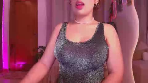 Snapshot of _megan_akbar chatting on 03-27-26, 02:06 Marce online show from 03-27-26, 02:06
