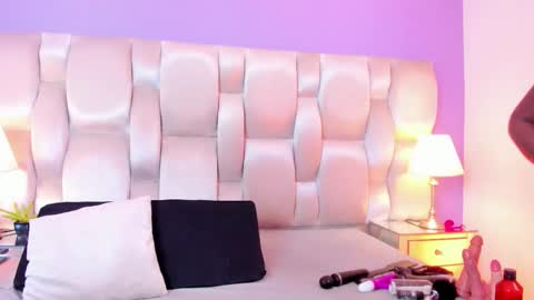 Snapshot of _megan_lovitz_ chatting on 03-03-26, 12:11 _megan_lovitz_ online show from 03-03-26, 12:11