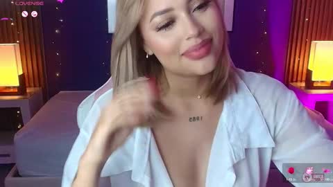 Snapshot of _meliblue chatting on 10-01-25, 08:04 Meli online show from 10-01-25, 08:04