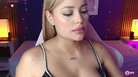 Snapshot of _meliblue chatting on 10-09-25, 07:45 Meli online show from 10-09-25, 07:45