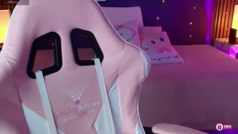 Snapshot of _meliblue chatting on 10-18-25, 07:25 Meli online show from 10-18-25, 07:25