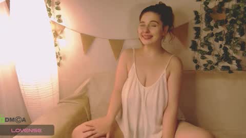 Mia online show from 10-27-25, 01:42