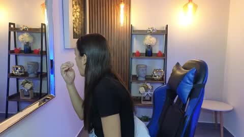 Mia online show from 02-03-26, 11:37