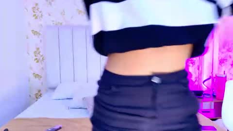 Mia Monroe online show from 11-16-25, 07:30