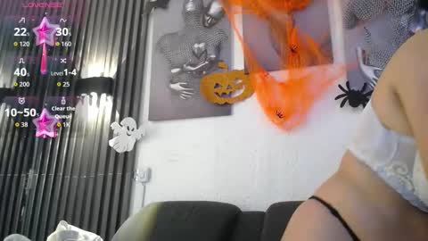  Mia  online show from 10-25-25, 12:45