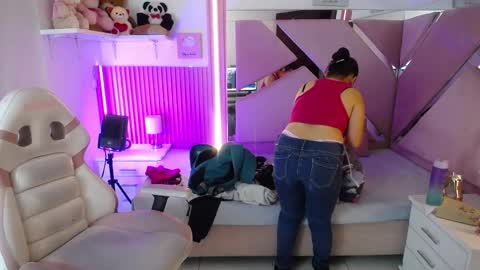  Mia  online show from 01-17-26, 12:43