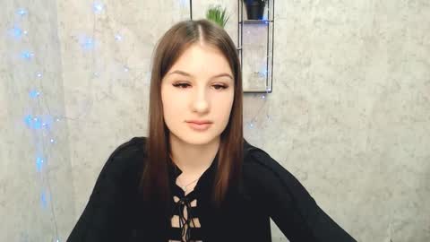 Mia online show from 02-20-25, 06:02