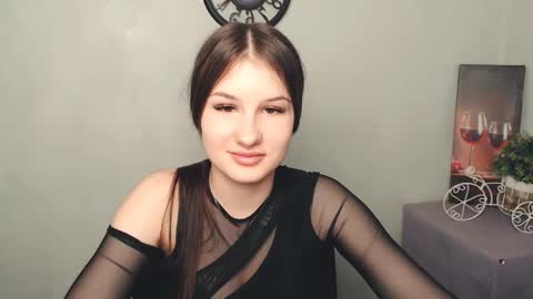 Mia online show from 03-10-25, 04:14
