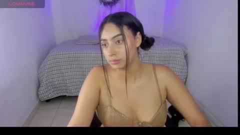 Mia online show from 06-30-26, 10:22