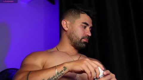 Snapshot of _mikestone chatting on 10-10-25, 03:05 soy mike online show from 10-10-25, 03:05