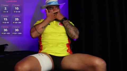 Snapshot of _mikestone chatting on 10-15-25, 12:55 soy mike online show from 10-15-25, 12:55