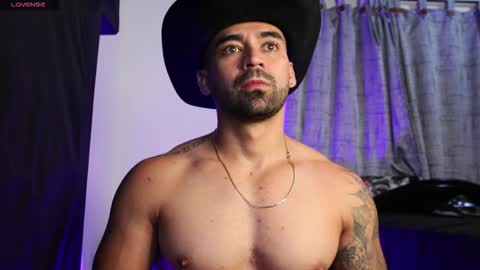 Snapshot of _mikestone chatting on 10-27-25, 01:20 soy mike online show from 10-27-25, 01:20