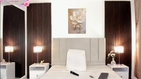 Snapshot of _mila_dyva chatting on 04-14-26, 04:24 _mila_dyva online show from 04-14-26, 04:24