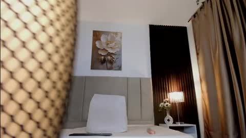 Snapshot of _mila_dyva chatting on 04-28-26, 04:01 _mila_dyva online show from 04-28-26, 04:01