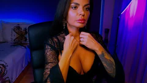 Snapshot of _milani_ chatting on 03-31-26, 05:24 Milani online show from 03-31-26, 05:24