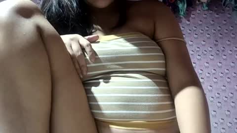 Snapshot of _milkytitsmomxx_ chatting on 01-09-25, 03:23 _milkytitsmomxx_ online show from 01-09-25, 03:23
