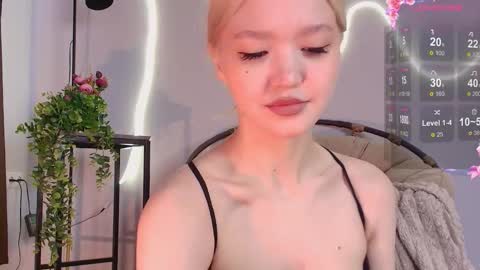 Snapshot of _milli_sun chatting on 09-18-25, 05:09 Kim online show from 09-18-25, 05:09