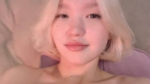 Kim online show from 10-16-25, 05:08