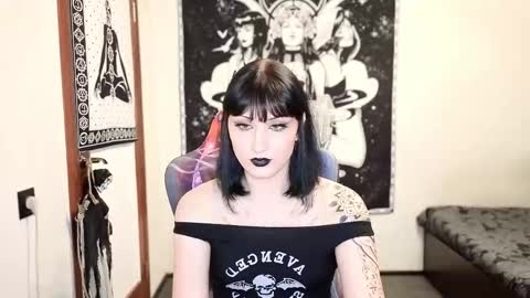 Snapshot of _millisi_ chatting on 10-17-25, 09:06 Millisi online show from 10-17-25, 09:06