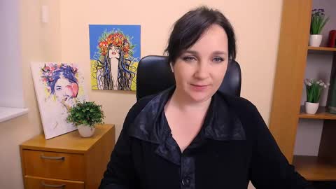 Snapshot of _miranda_sun chatting on 02-10-25, 01:33 Miranda online show from 02-10-25, 01:33